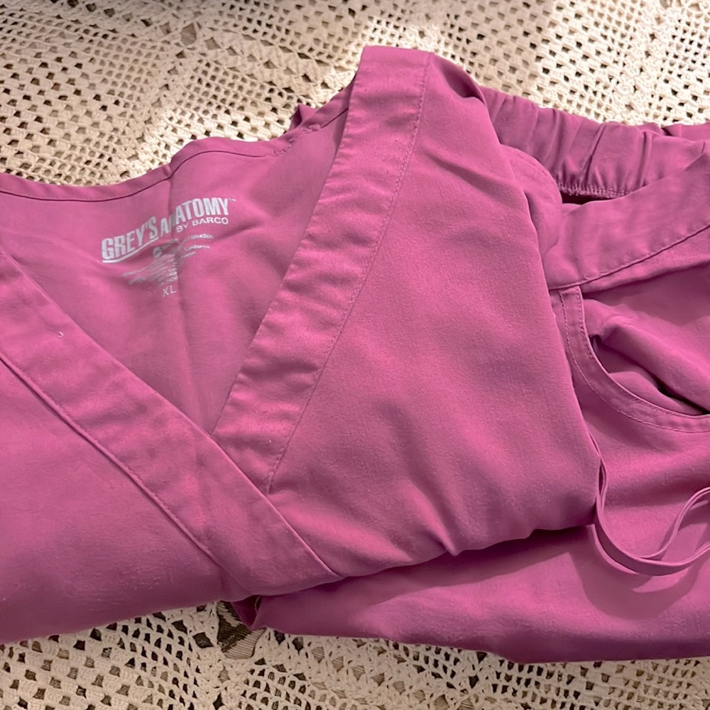Grey’s Anatomy mauve set